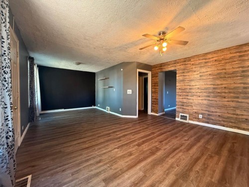 4807 49 Street, Lloydminster, SK - Indoor Photo Showing Other Room