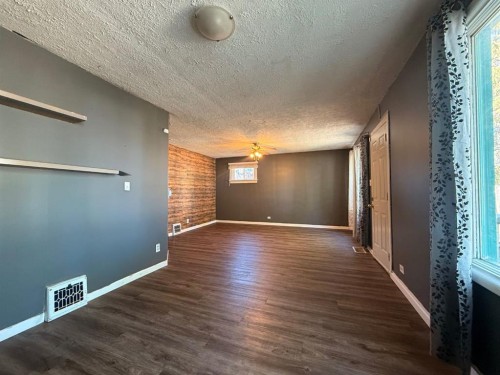 4807 49 Street, Lloydminster, SK - Indoor Photo Showing Other Room