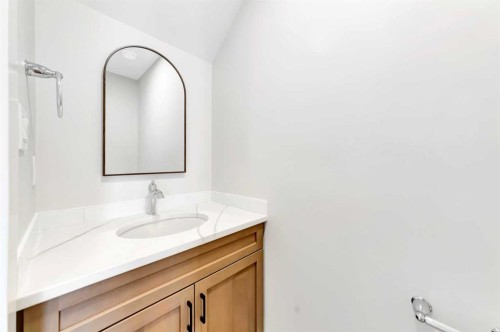 24-3616 41B Avenue, Lloydminster, SK - Indoor Photo Showing Bathroom