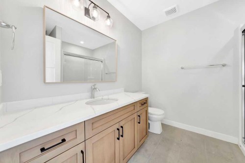 25-3616 41B Avenue, Lloydminster, SK - Indoor Photo Showing Bathroom