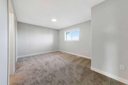 25-3616 41B Avenue, Lloydminster, SK - Indoor Photo Showing Other Room