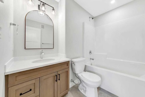 25-3616 41B Avenue, Lloydminster, SK - Indoor Photo Showing Bathroom