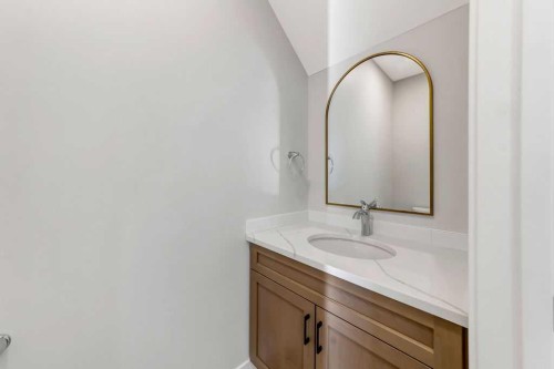 25-3616 41B Avenue, Lloydminster, SK - Indoor Photo Showing Bathroom