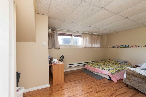 405 Main Street, Maidstone, SK - Indoor Photo Showing Bedroom