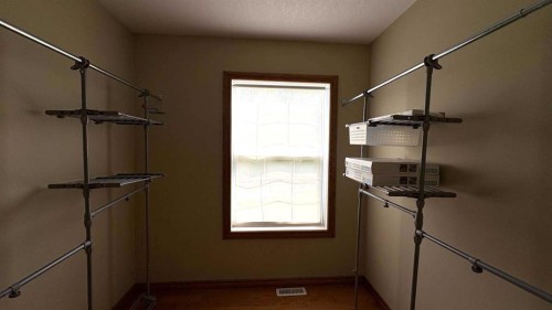 6 Cedar Crescent, Rural Wainwright No. 61, M.D. Of, AB - Indoor