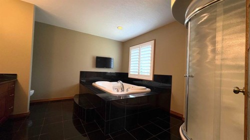 6 Cedar Crescent, Rural Wainwright No. 61, M.D. Of, AB - Indoor Photo Showing Bathroom