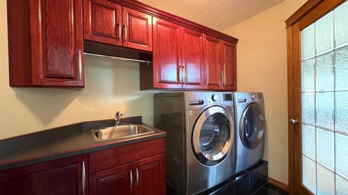 6 Cedar Crescent, Rural Wainwright No. 61, M.D. Of, AB - Indoor Photo Showing Laundry Room