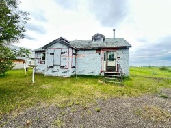 106 2 Street WEST Waseca, SK S0M 3A0