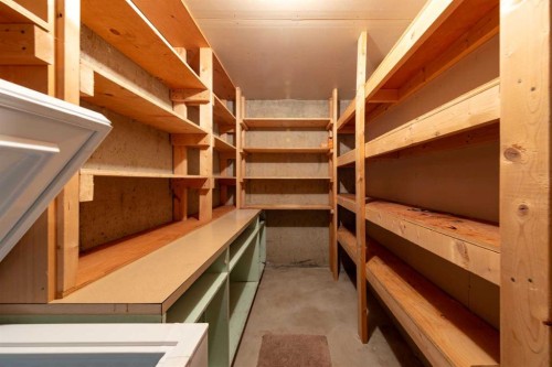 5204 32 Street, Lloydminster, AB - Indoor Photo Showing Other Room