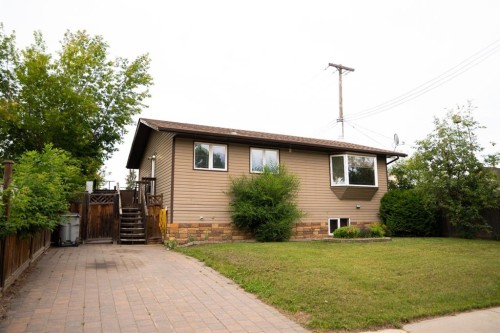 926 9 Avenue  Wainwright, AB T9W 1E1