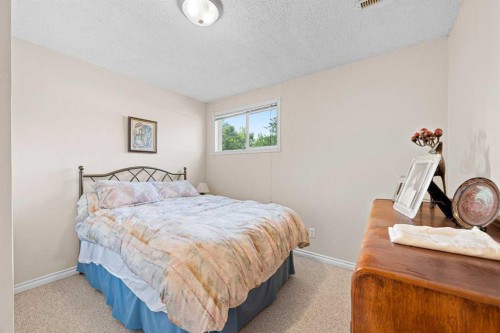 74 Blackfoot Road, Rural Vermilion River, County Of, AB - Indoor Photo Showing Bedroom
