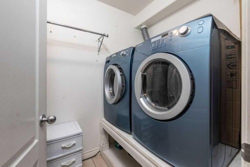 101B-5101 18 Street, Lloydminster, AB - Indoor Photo Showing Laundry Room