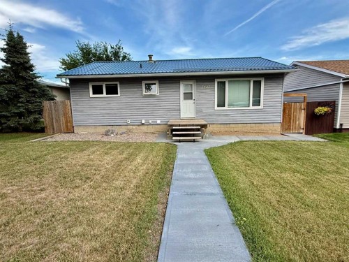 5427 49 Street  Provost, AB T0B 3S0