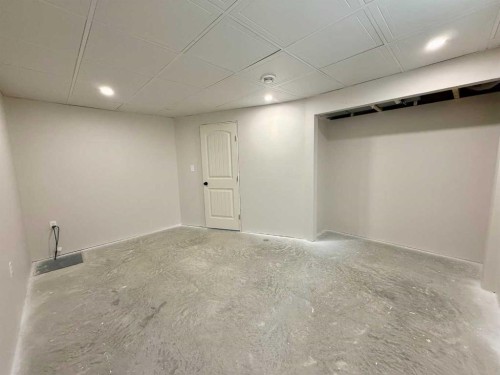 5427 49 Street, Provost, AB - Indoor Photo Showing Basement