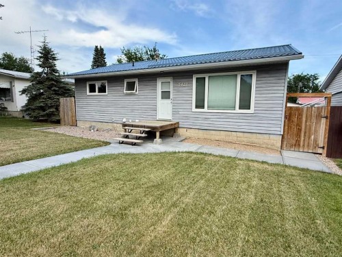 5427 49 Street, Provost, AB - Outdoor With Exterior