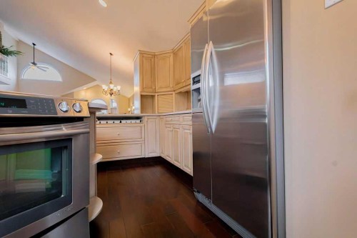 1926 8 Avenue, Wainwright, AB - Indoor Photo Showing Kitchen With Stainless Steel Kitchen