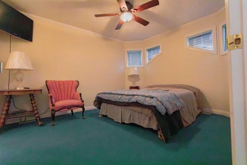 1926 8 Avenue, Wainwright, AB - Indoor Photo Showing Bedroom
