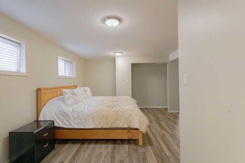 1926 8 Avenue, Wainwright, AB - Indoor Photo Showing Bedroom
