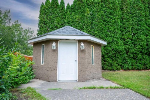 1926 8 Avenue, Wainwright, AB - Outdoor