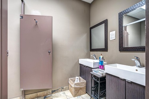 2602 50 Avenue, Lloydminster, AB 