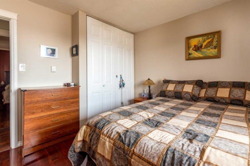310 1 Street East, Marshall, SK - Indoor Photo Showing Bedroom