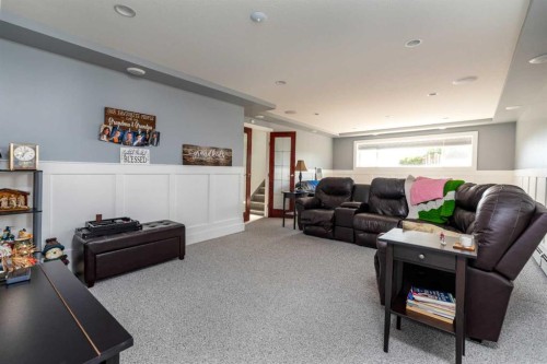 310 1 Street East, Marshall, SK - Indoor Photo Showing Living Room