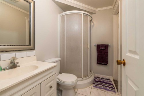 310 1 Street East, Marshall, SK - Indoor Photo Showing Bathroom