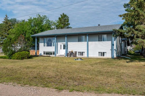 310 1 Street East, Marshall, SK - Outdoor