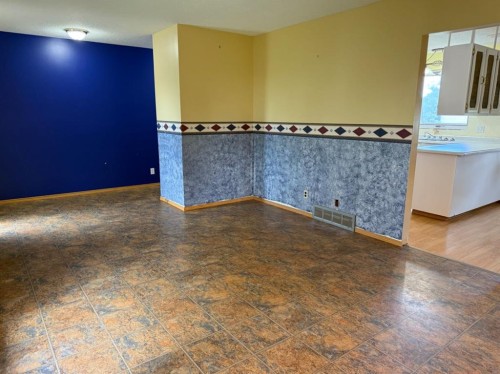 101 Main Street, Waseca, SK - Indoor Photo Showing Other Room