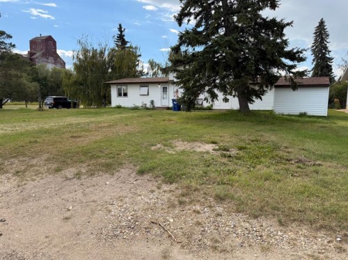 101 Main Street, Waseca, SK - Outdoor