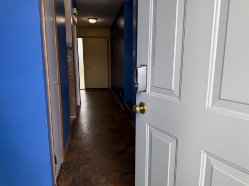 101 Main Street, Waseca, SK - Indoor Photo Showing Other Room