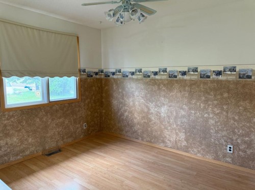 101 Main Street, Waseca, SK - Indoor Photo Showing Other Room