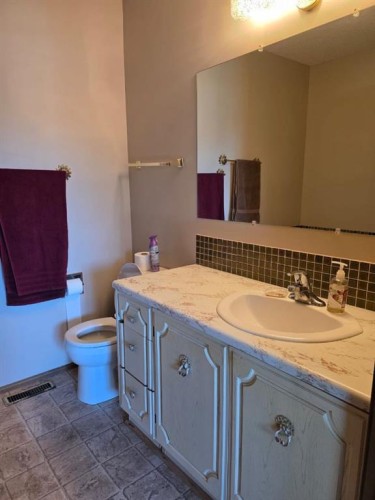 4716 55 Avenue, Provost, AB - Indoor Photo Showing Bathroom