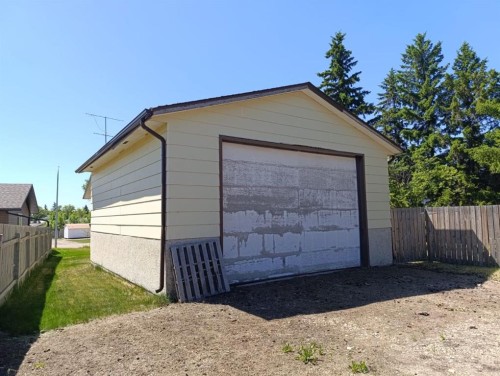 4716 55 Avenue, Provost, AB - Outdoor With Exterior