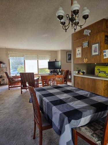 4716 55 Avenue, Provost, AB - Indoor Photo Showing Dining Room