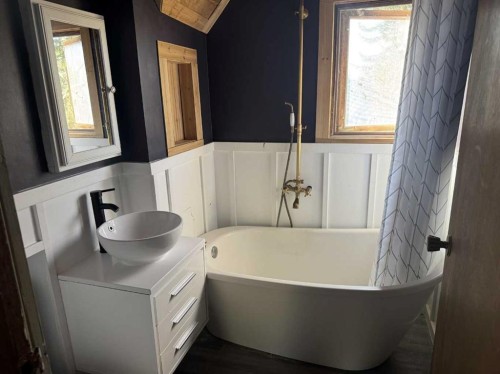 5228 48 Street, Provost, AB - Indoor Photo Showing Bathroom