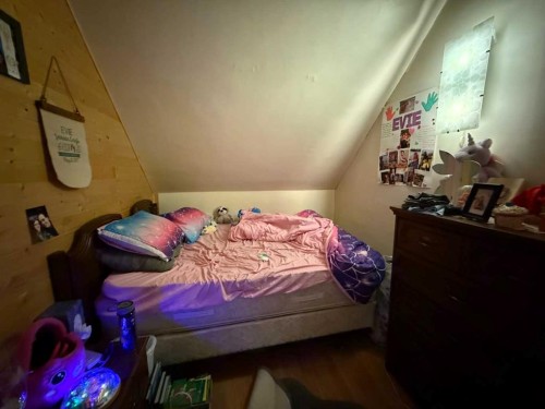 5136 46 Street, Provost, AB - Indoor Photo Showing Bedroom