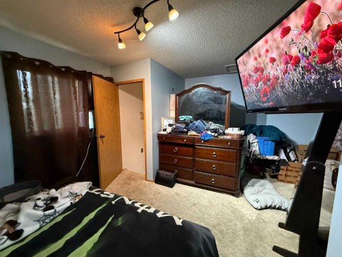 5136 46 Street, Provost, AB - Indoor Photo Showing Bedroom
