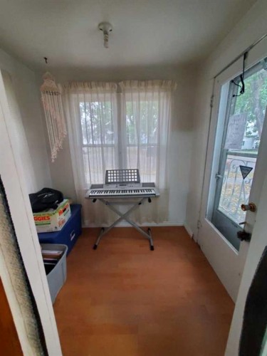 5136 46 Street, Provost, AB - Indoor