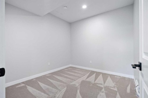 6004 13 Street, Lloydminster, AB - Indoor Photo Showing Other Room