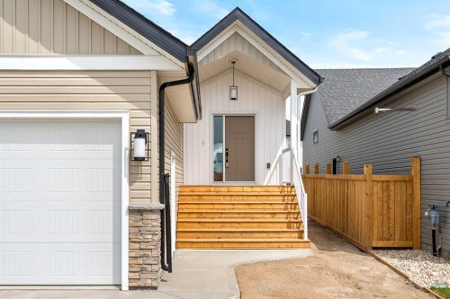 6004 13 Street, Lloydminster, AB - Outdoor