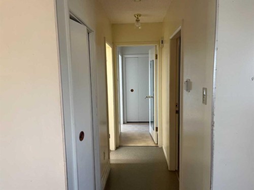 4502 56 Avenue, Lloydminster, AB - Indoor Photo Showing Other Room