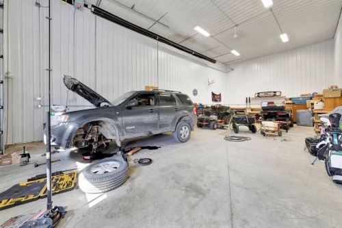 484046 Rr20, Rural Vermilion River, County Of, AB - Indoor Photo Showing Garage