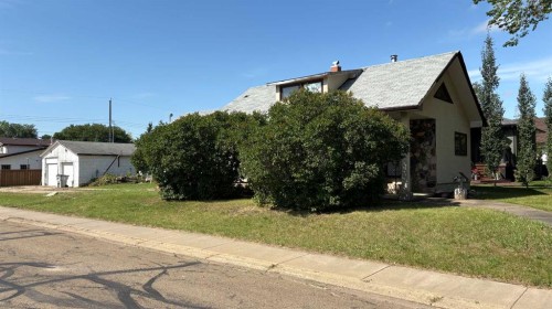 1137 4 Avenue  Wainwright, AB T9W 1G7