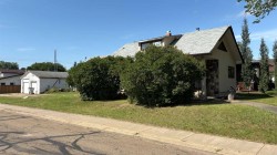 1137 4 Avenue  Wainwright, AB T9W 1G7