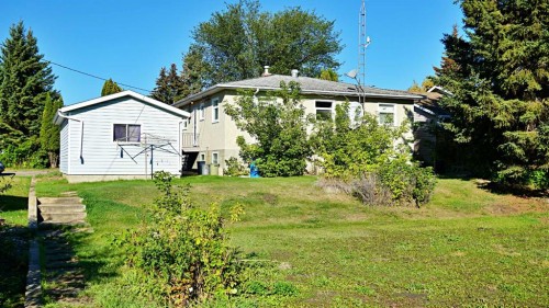 4703 49 Street, Myrnam, AB - Outdoor