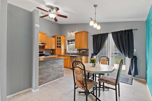 110 Pleasant Drive, Paradise Valley, AB - Indoor Photo Showing Dining Room