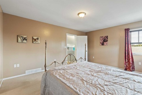 110 Pleasant Drive, Paradise Valley, AB - Indoor Photo Showing Bedroom