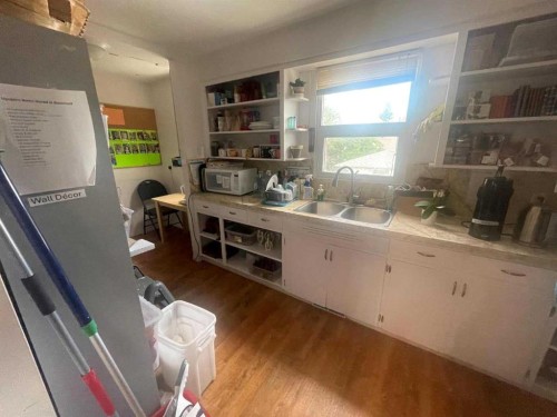 218 Crowchild Trail Nw, Calgary, AB 