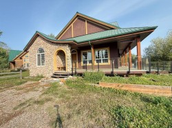 The Heritage Rose Meadow Drive  Loon Lake, SK S0M 1L0